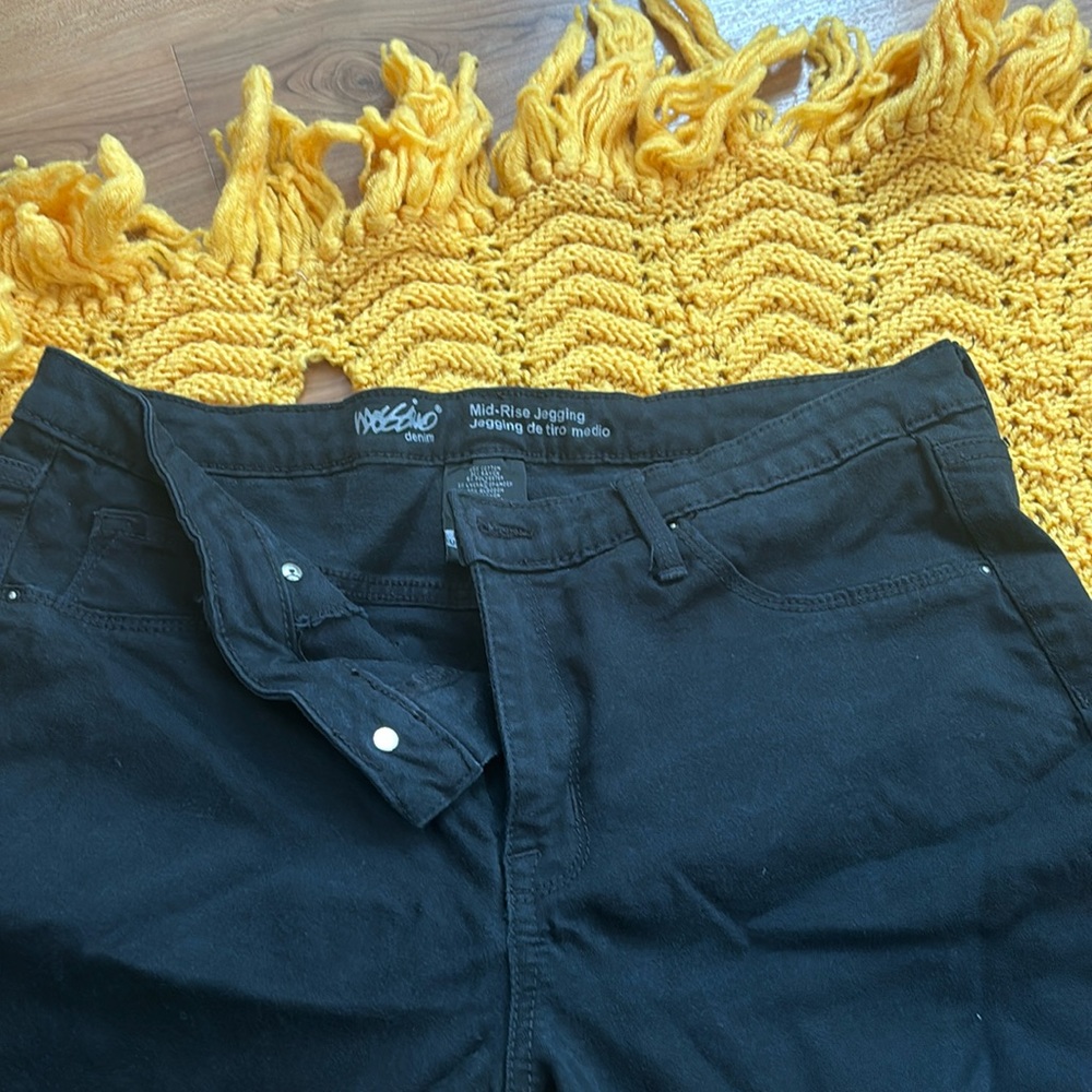 Mossimo Mid- Rise Jeggings